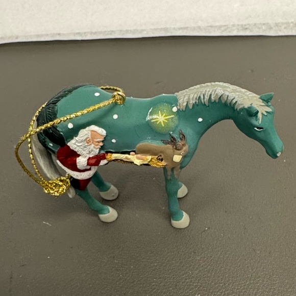 2014 The Trail of Painted Ponies Ornament "In a Manger" - Picture 3 of 7
